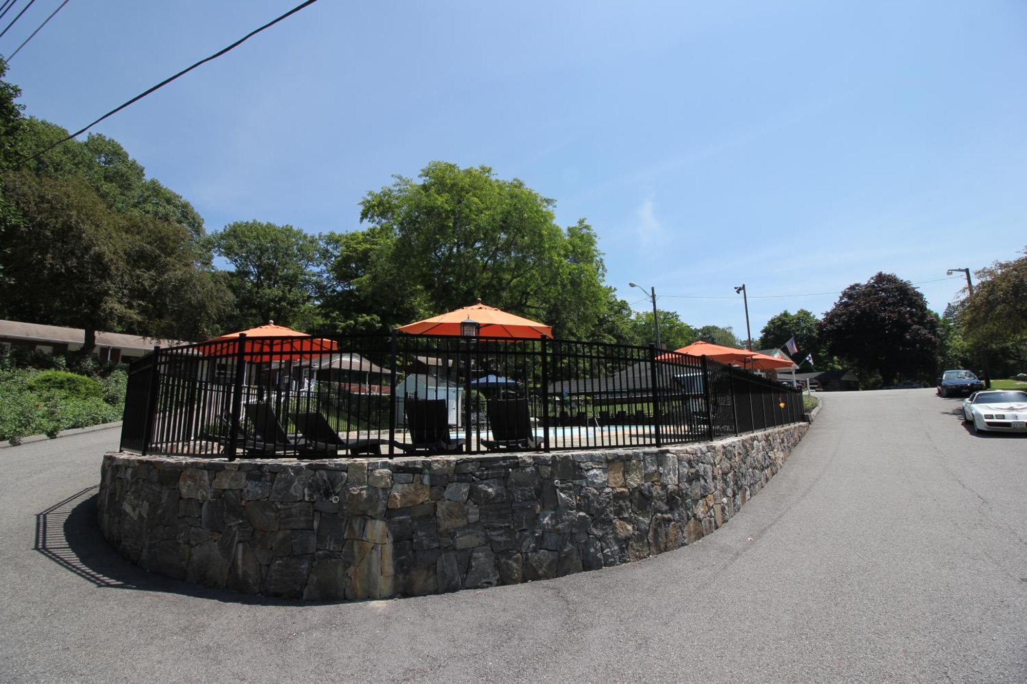 Heidi'S Inn Brewster Exterior foto